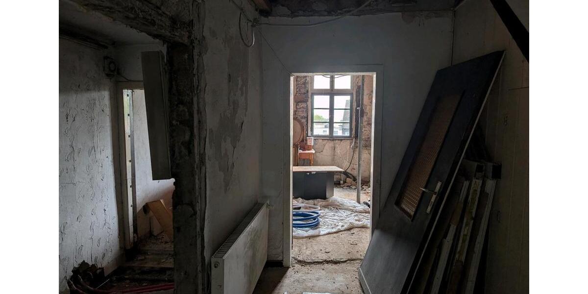 Fachwerkhaus, NICHT denkmalgeschützt! Sanierungsbedürftig zimmer