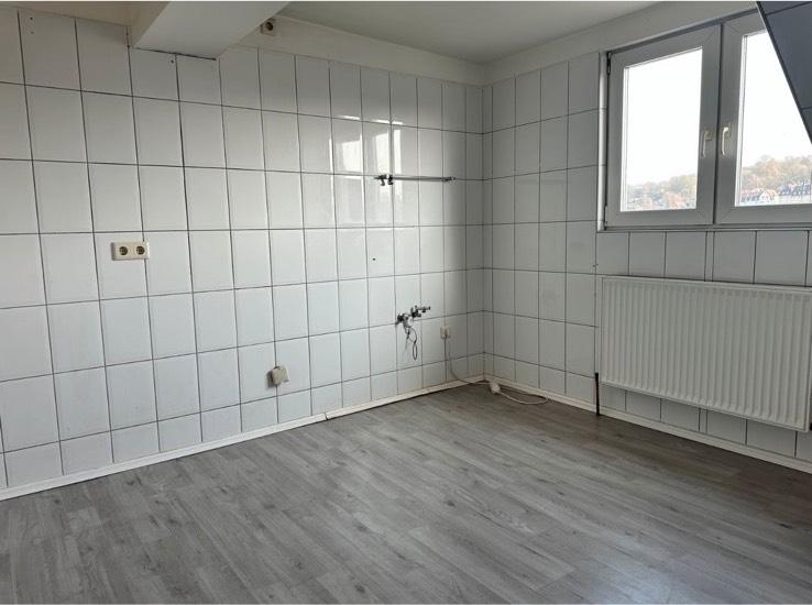 Dachgeschoßwohnung Wuppertal Elberfeld - 4 Zimmer, 73 m&sup2;, 650&euro; | Angebot:26453843