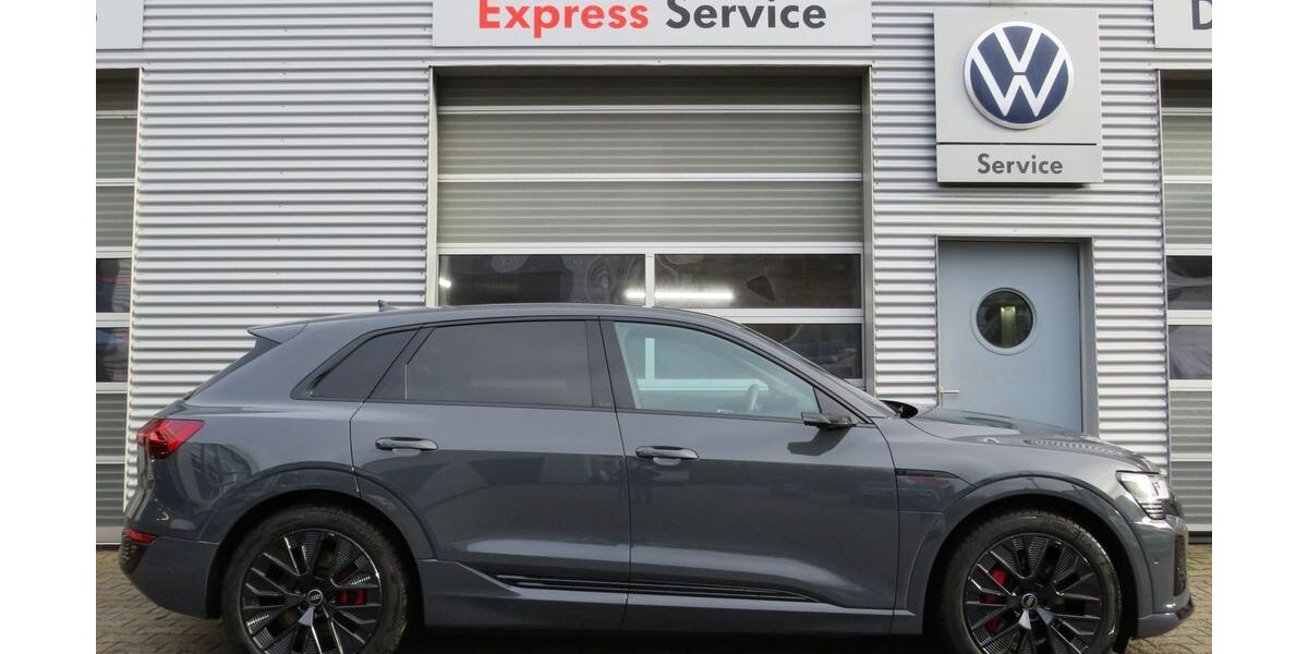 Audi Q8 e-tron 9.522 km 62.990 € Essen 45307
