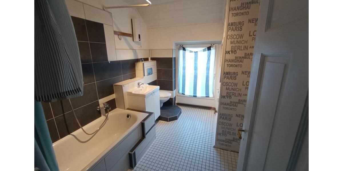 Mehrfamilienhaus, Wohnhaus Duisburg Hamborn - 11 Zimmer, 273 m&sup2;, 430.000&euro; | Angebot:25891206