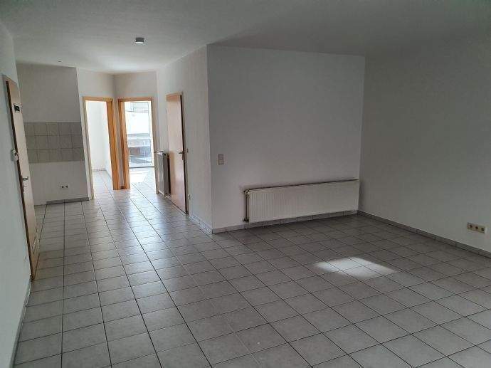 GELEGENHEIT!!! RENOVIERTE 3 ZIMMER ERDGESCHOSS WOHNUNG mit OFFENER KÜCHE + KLEINER TERRASSE in DUISBURG - RHEINHAUSEN - MITTE!!! 3 zimmer