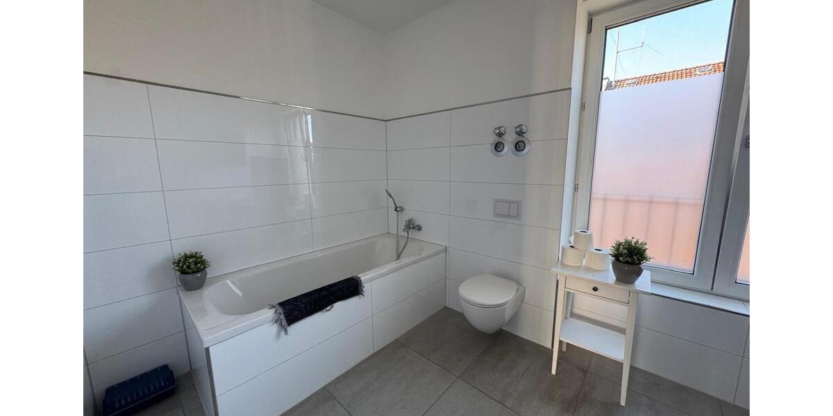 Etagenwohnung Essen Stadtkern - 3 Zimmer, 100 m&sup2;, 1.690&euro; | Angebot:26110160