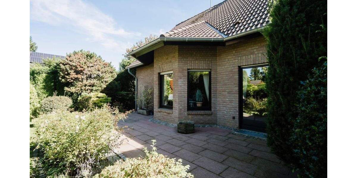 Laupendahler Siedlung - freistehendes Einfamilienhaus mit Süd-Garten & Garage 3 zimmer