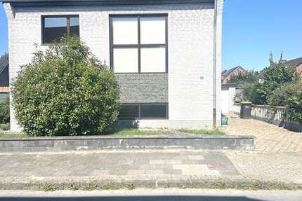 Haus zum Kaufen in Moers 379.000 € 117 m²