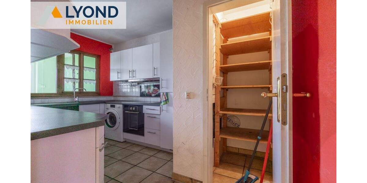 Etagenwohnung Moers Schwafheim - 2 Zimmer, 71 m&sup2;, 220.000&euro; | Angebot:24112651