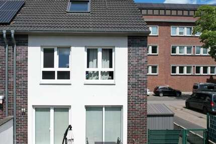 Haus zum Kaufen in Mülheim an der Ruhr 510.000 € 142.48 m²