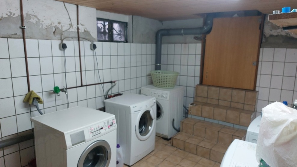 5 Fam.- Haus in Remscheid – Süd mit Carport zimmer