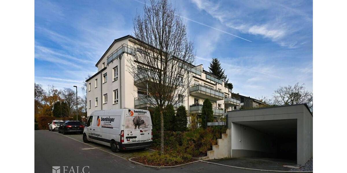 Komfortabel, ruhig, begehrt -Ruheoase in zentraler Lage -Wohnen mit Garten und Tiefgaragenstellplatz 3 zimmer