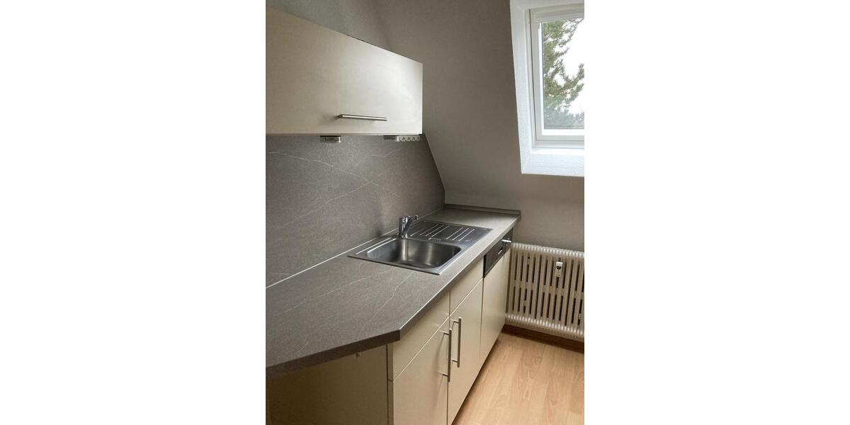 Dachgeschoßwohnung Bottrop Batenbrock - 2.5 Zimmer, 33 m&sup2;, 324&euro; | Angebot:25850561