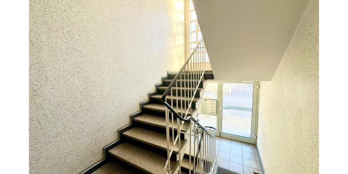 Vermietete zwei Zimmer Wohnung mit Balkon in zentraler Lage 2 zimmer