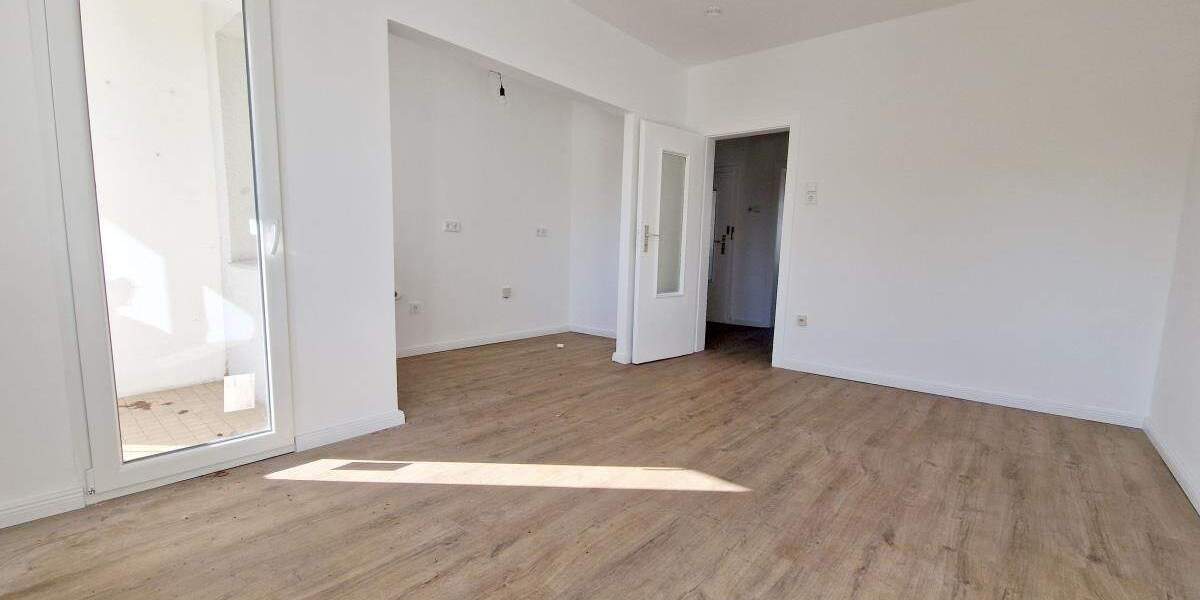 Renovierte Wohnung mit Balkon, für Singles und Paare in einer ruhigen Seitenstraße! 2 zimmer