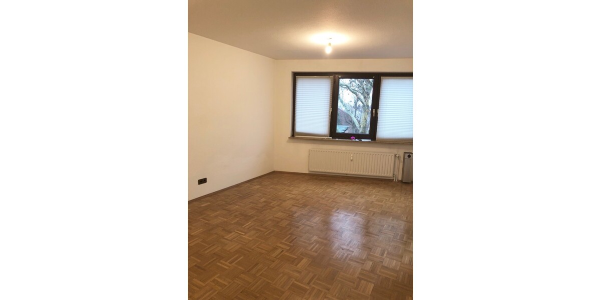 Essen-Frohnhausen - 33 qm - 1 Zimmer und separate Küche mit Einbauküche - modernes Duschbad - Etagenwohnung Essen Stadtbezirk III | Angebot:26935206