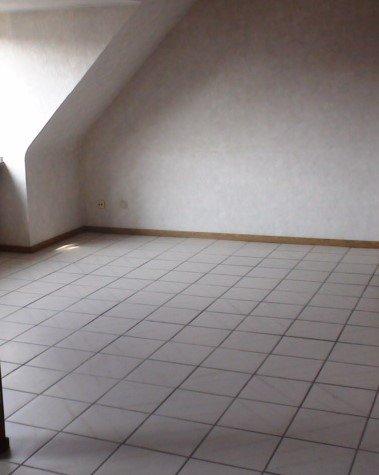 Dachgeschoßwohnung Oberhausen - 3 Zimmer, 70 m&sup2;, 120.000&euro; | Angebot:26945409