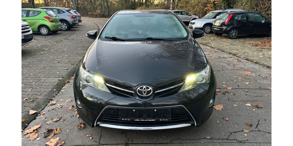 Toyota Auris 180.000 km 7.599 &euro; Gelsenkirchen 45879