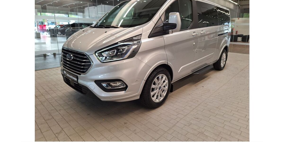 Ford Tourneo Custom 30.244 km 38.990 € Duisburg 47167