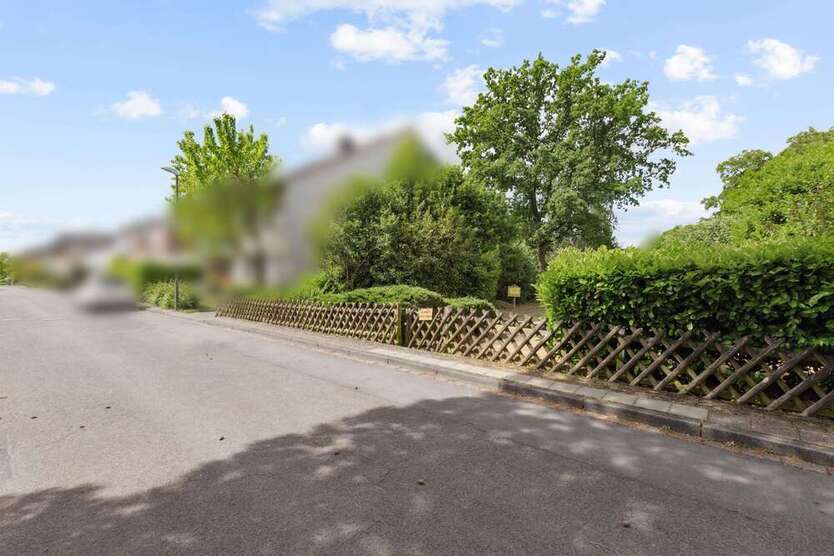 Grundstück zu verkaufen in Meerbusch 320.000 € 590 m²