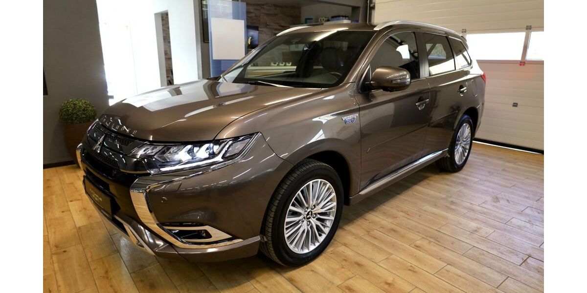 Mitsubishi Outlander 26.500 km 21.900 &euro; Wuppertal 42327