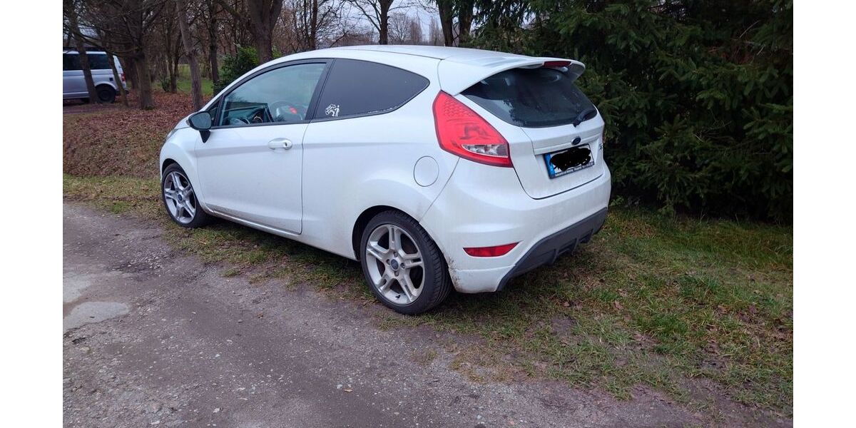 Ford Fiesta 195.000 km 2.800 &euro; Mülheim an der Ruhr 45481