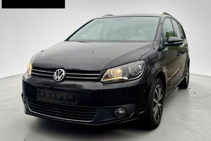 VW Touran 148.000 km 8.900 &euro; Bochum 44866