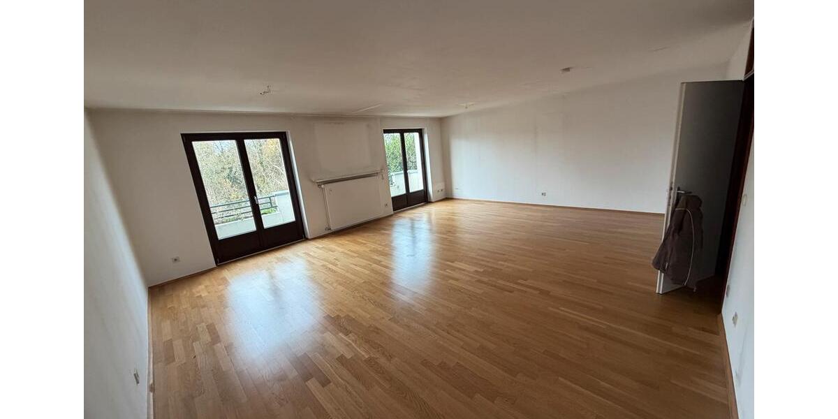 Erdgeschoßwohnung Essen Stadtbezirk IX - 1 Zimmer, 67 m&sup2;, 900&euro; | Angebot:26415544