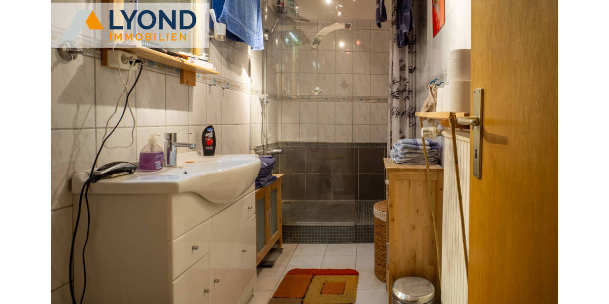 Etagenwohnung Gelsenkirchen Ückendorf - 3 Zimmer, 84 m&sup2;, 131.000&euro; | Angebot:24032435