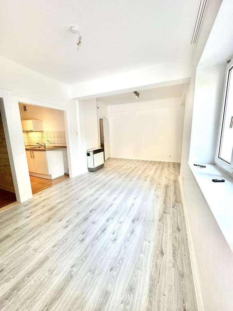 Wohnung zum Mieten in Düsseldorf 527 € 34 m²