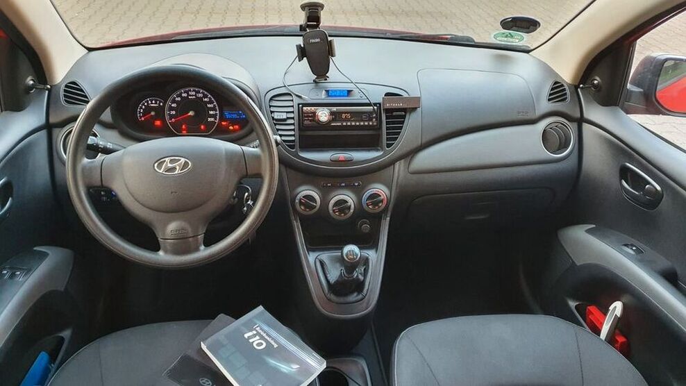 i10
