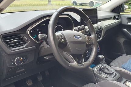Ford Focus 42.500 km 13.550 &euro; Gladbeck 45968