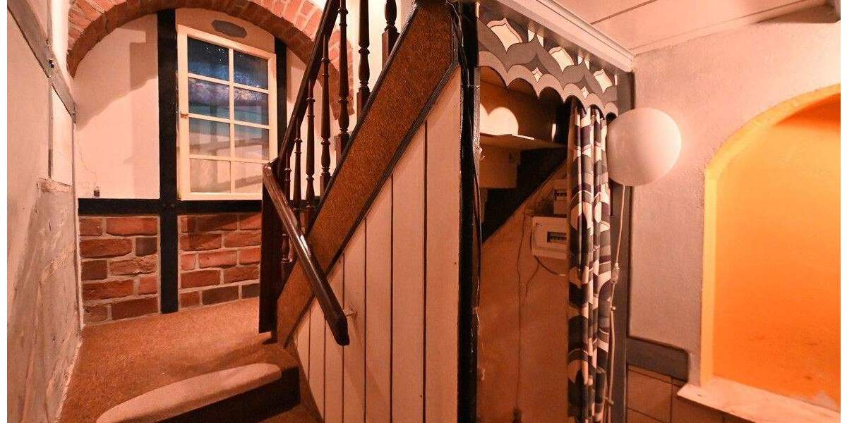 Once in a Lifetime! Freistehendes, kernsanierungsbedürftiges Jahrhundertwendehaus in Kettwig 6 zimmer