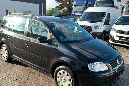 VW Touran 261.100 km 1.950 &euro; Oberhausen 46149