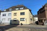 Gepflegtes Mehrfamilienhaus mit 4 Wohnungen 5 Garagen 2 SP