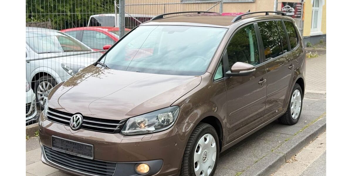VW Touran 158.000 km 7.490 &euro; Castrop-Rauxel 44577