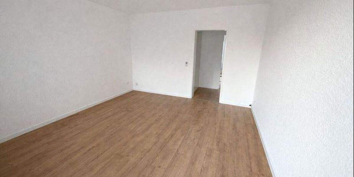 3-Zimmer-Wohnung (72 m²) mit Balkon - Erstbezug nach Sanierung 3 zimmer