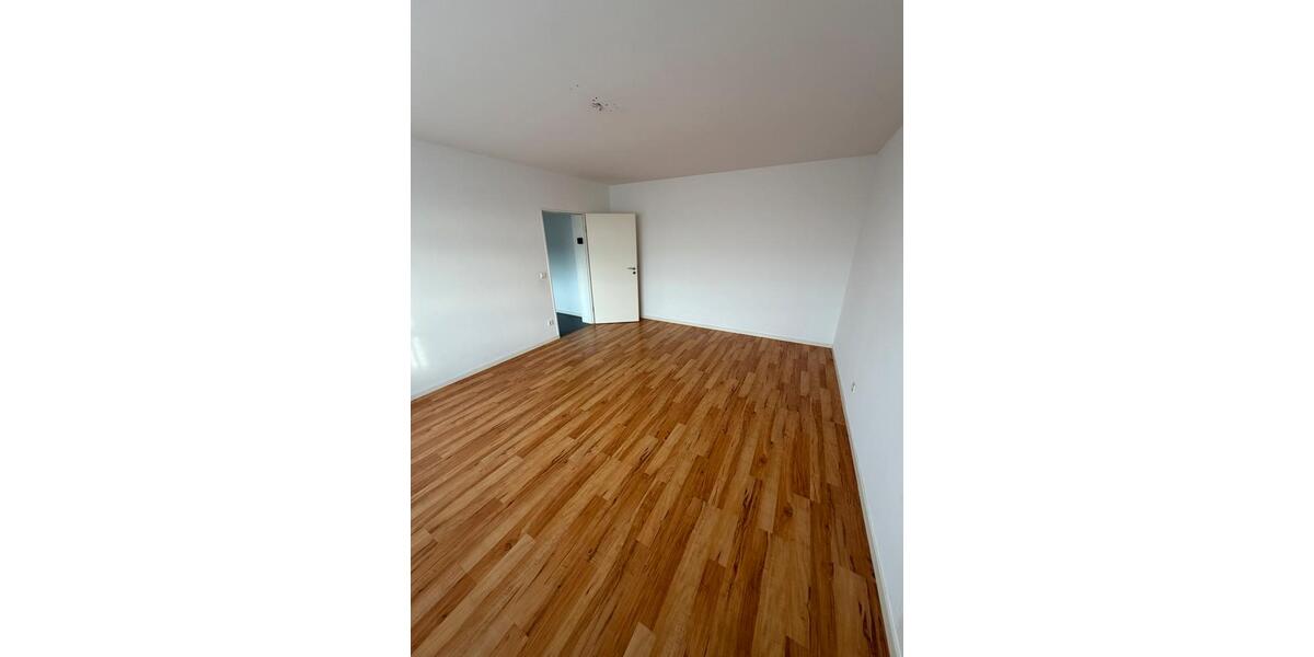 Etagenwohnung Duisburg Walsum - 3.5 Zimmer, 83 m&sup2;, 200.000&euro; | Angebot:26499494