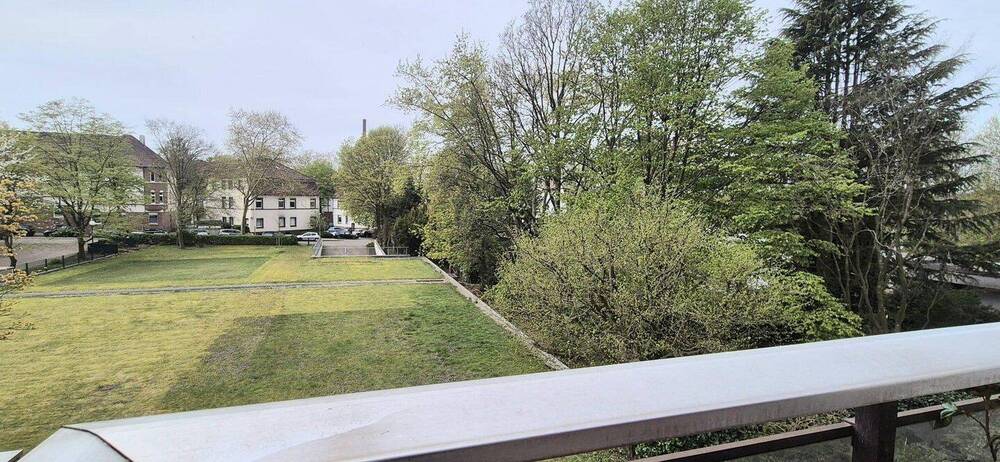 Etagenwohnung Essen Stadtwald - 2 Zimmer, 70 m&sup2;, 215.000&euro; | Angebot:26128173