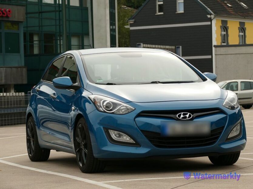i30