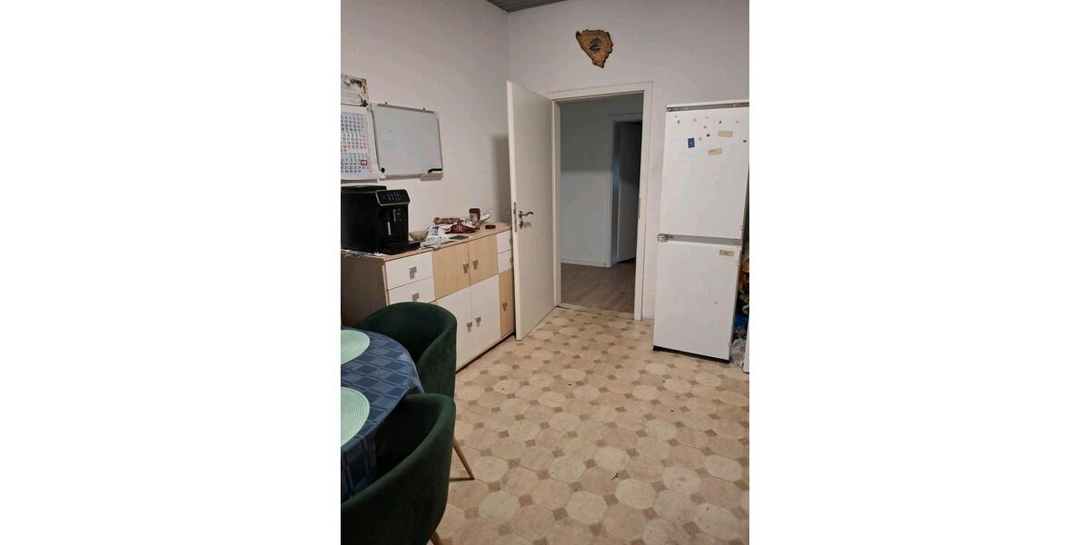 Wohnung & Gewerbefläche zu verkaufen! 5 zimmer