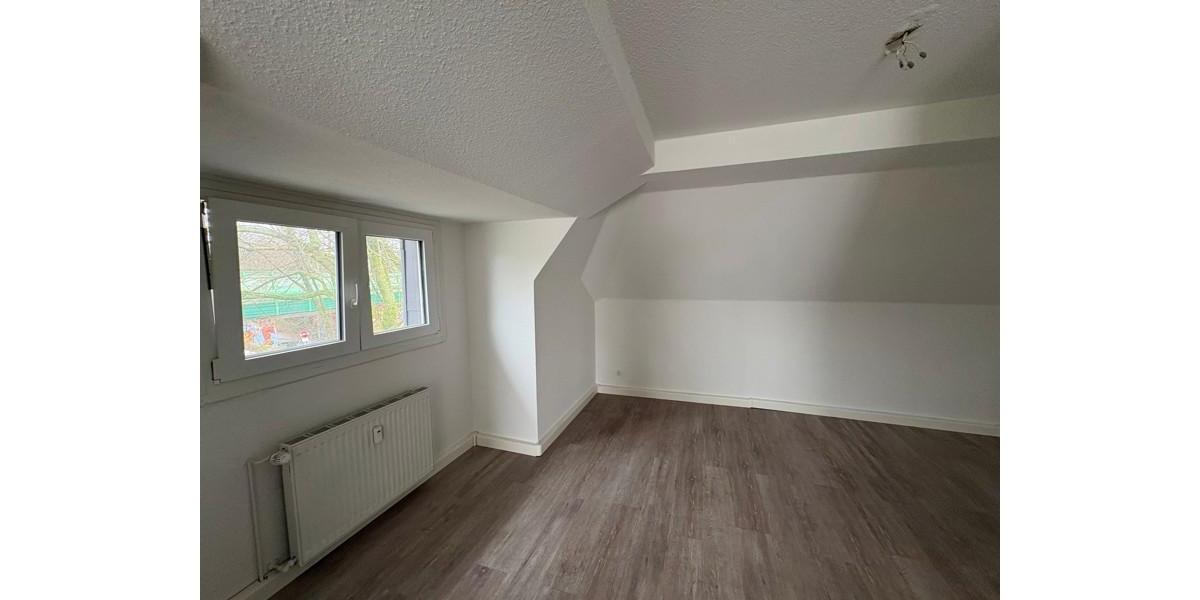 Dachgeschoßwohnung Essen Stadtbezirk V - 2 Zimmer, 57 m&sup2;, 559&euro; | Angebot:23677687