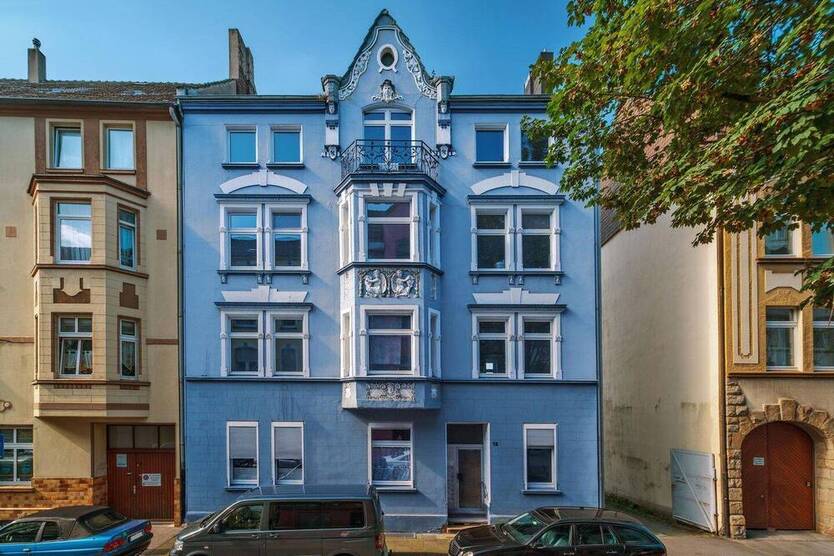 Modern sanierte 1,5-Zimmer-Wohnung mit Einbauküche und Balkon