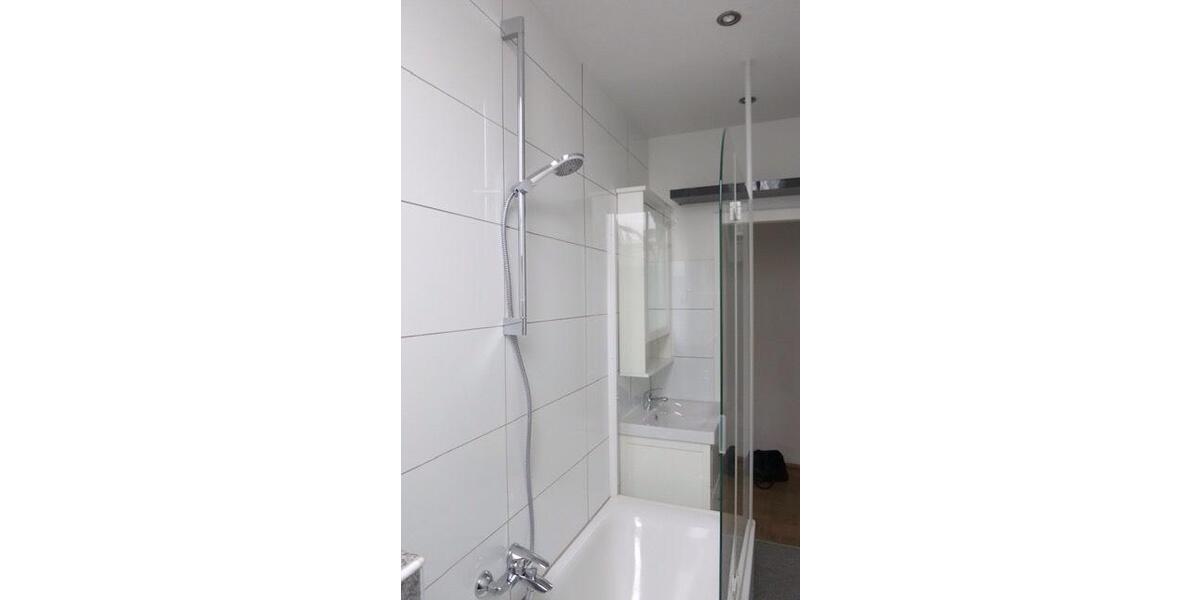 Dachgeschoßwohnung Essen Stadtbezirk IV - 3 Zimmer, 90 m&sup2;, 990&euro; | Angebot:26586367