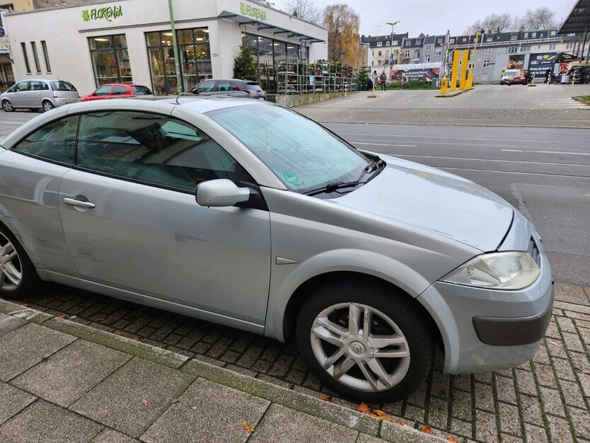 Renault Megane II Coupé-Cabriolet 196.000 km 2.200 € Essen 45121