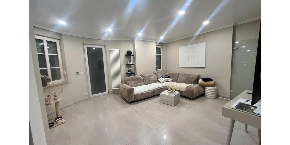 Verkauft wird eine Hälfte halbes Haus 5 zimmer