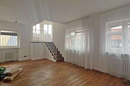 Haus zum Kaufen in Düsseldorf 699.000 € 250 m² 5 zimmer