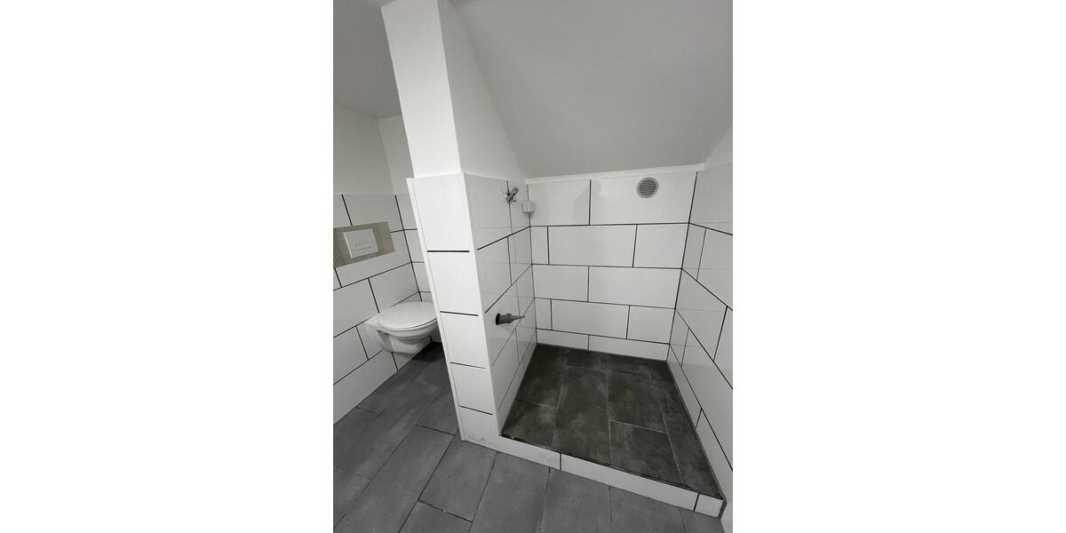 Erstbezug nach Sanierung: Moderne 3-Zimmer Wohnung mit Garten 3 zimmer