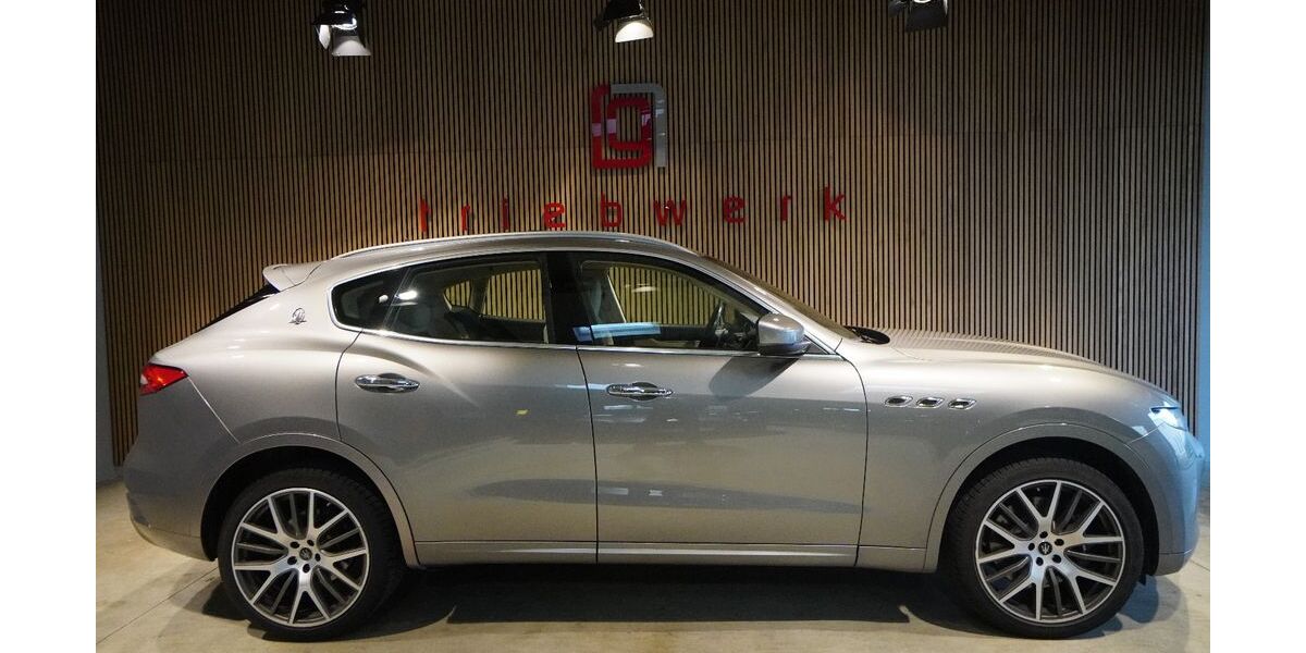 Maserati Levante 83.000 km 38.941 &euro; Duisburg 47228