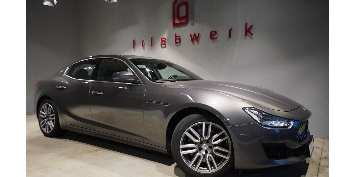 Maserati Ghibli 54.000 km 37.941 &euro; Duisburg 47228