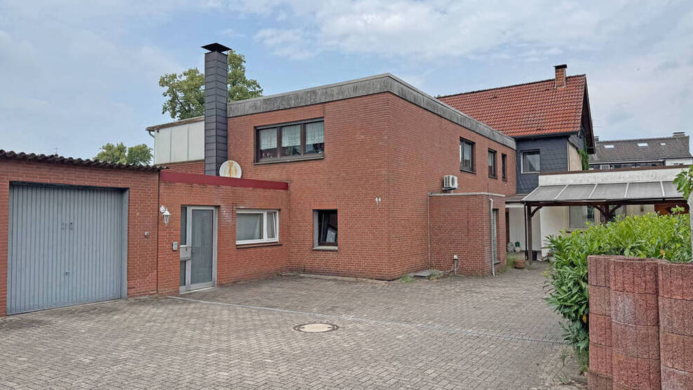 Zwei Häuser - ein starkes Konzept: Wohnen & Vermieten in Voerde-Friedrichsfeld!
