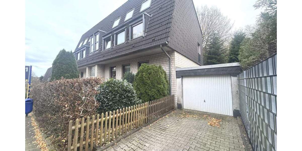 Komfortable Wohnung im Dachgeschoss mit Terrasse - aktuell leerstehend 2 zimmer