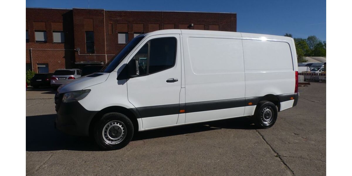 Mercedes-Benz Sprinter 211.461 km 16.950 &euro; Essen 45309