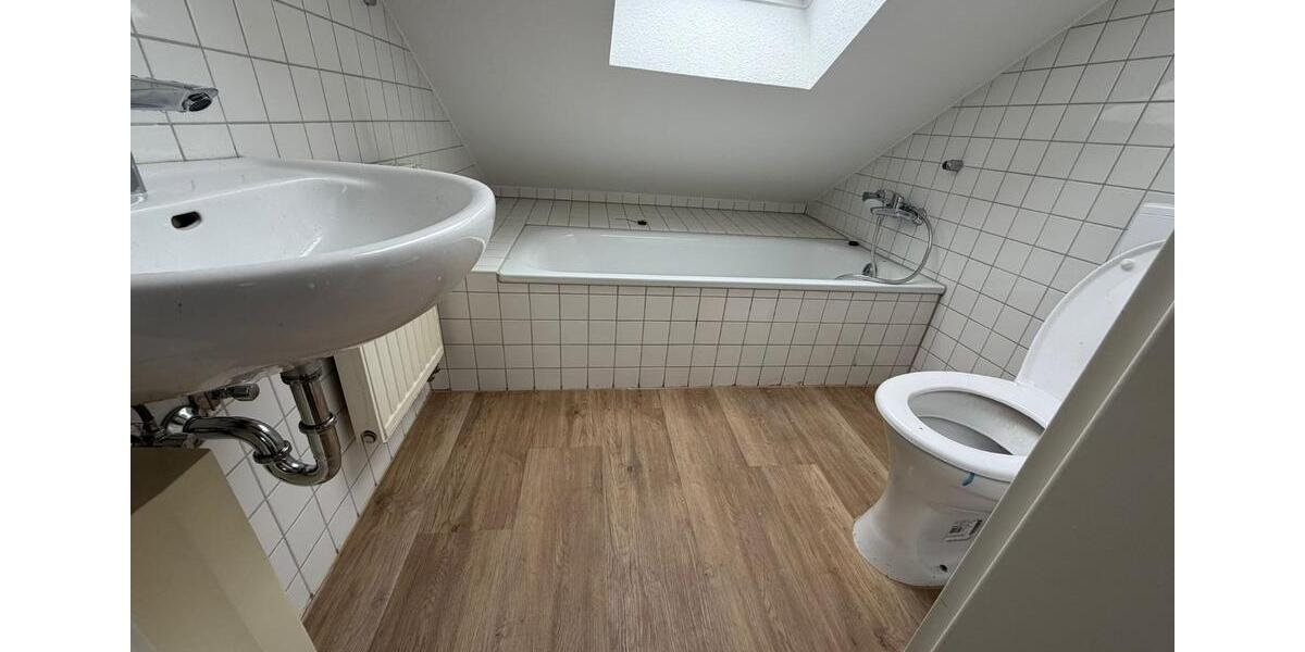 Dachgeschoßwohnung Gladbeck Brauck - 2 Zimmer, 33 m&sup2;, 250&euro; | Angebot:25805503